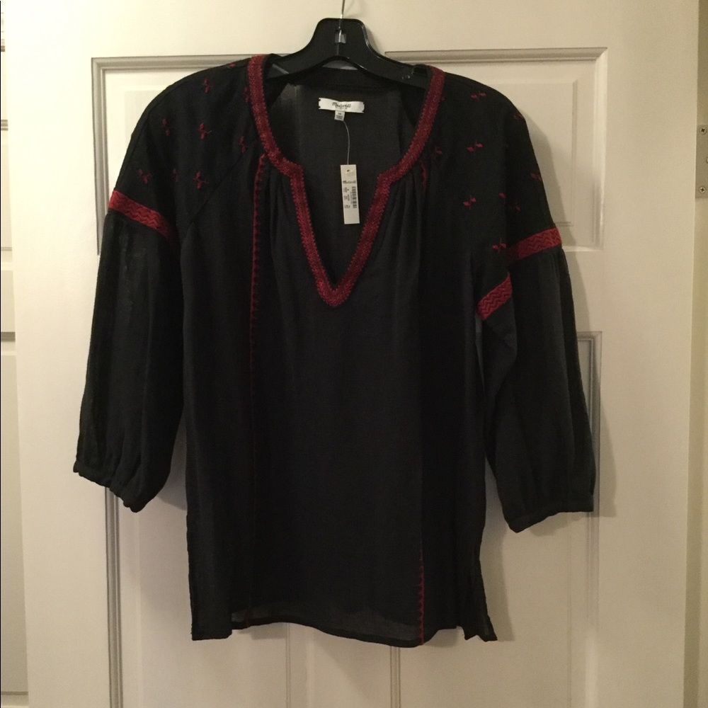 Madewell
Black Embroidered Lightstitch Blouse